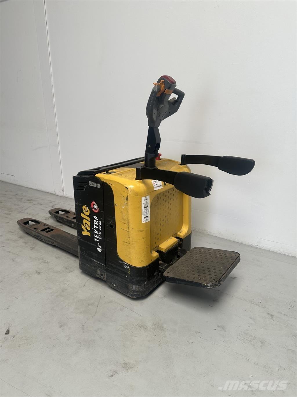 Yale MP20XUX Lavansiirtotrukit ajotasolla