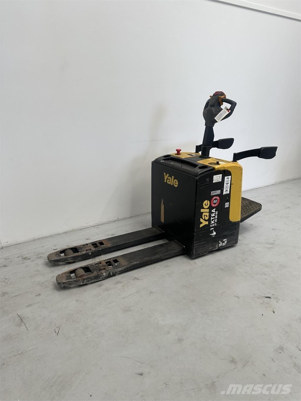 Yale MP20XUX Lavansiirtotrukit ajotasolla