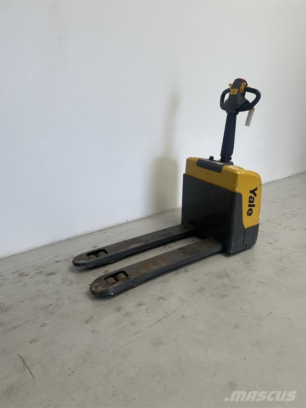 Yale MPC14 - 520 Lavansiirtotrukit
