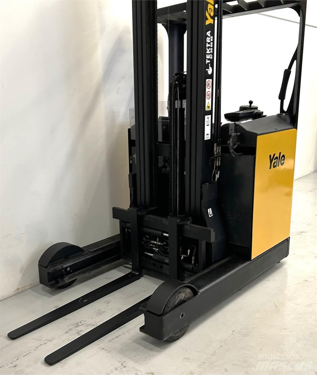 Yale MR16 Työntömastotrukit