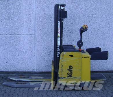 Yale MS12X Ajettavat pinoamisvaunut