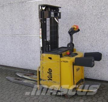 Yale MS12X Ajettavat pinoamisvaunut