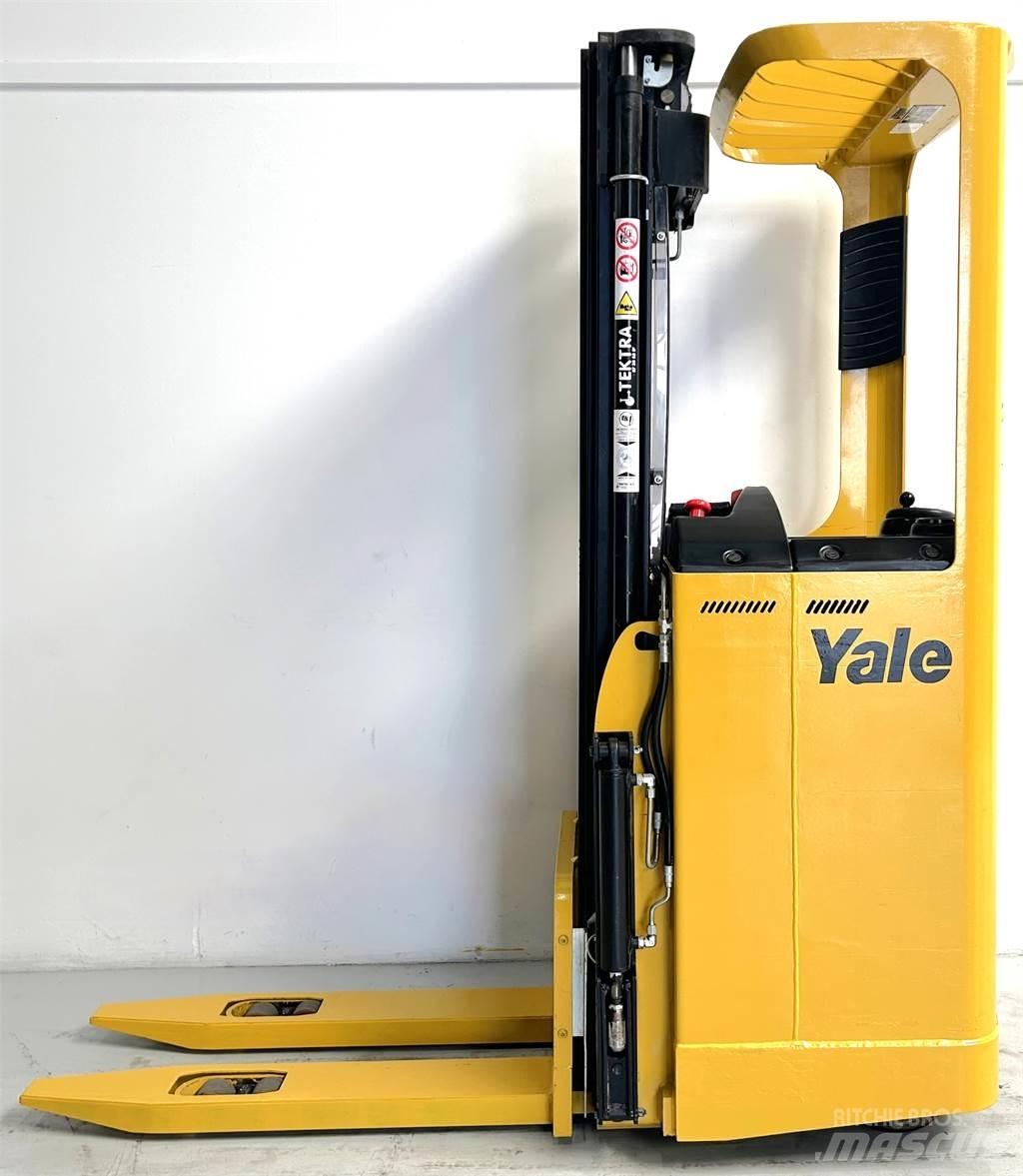 Yale SMS12S Ajettavat pinoamisvaunut