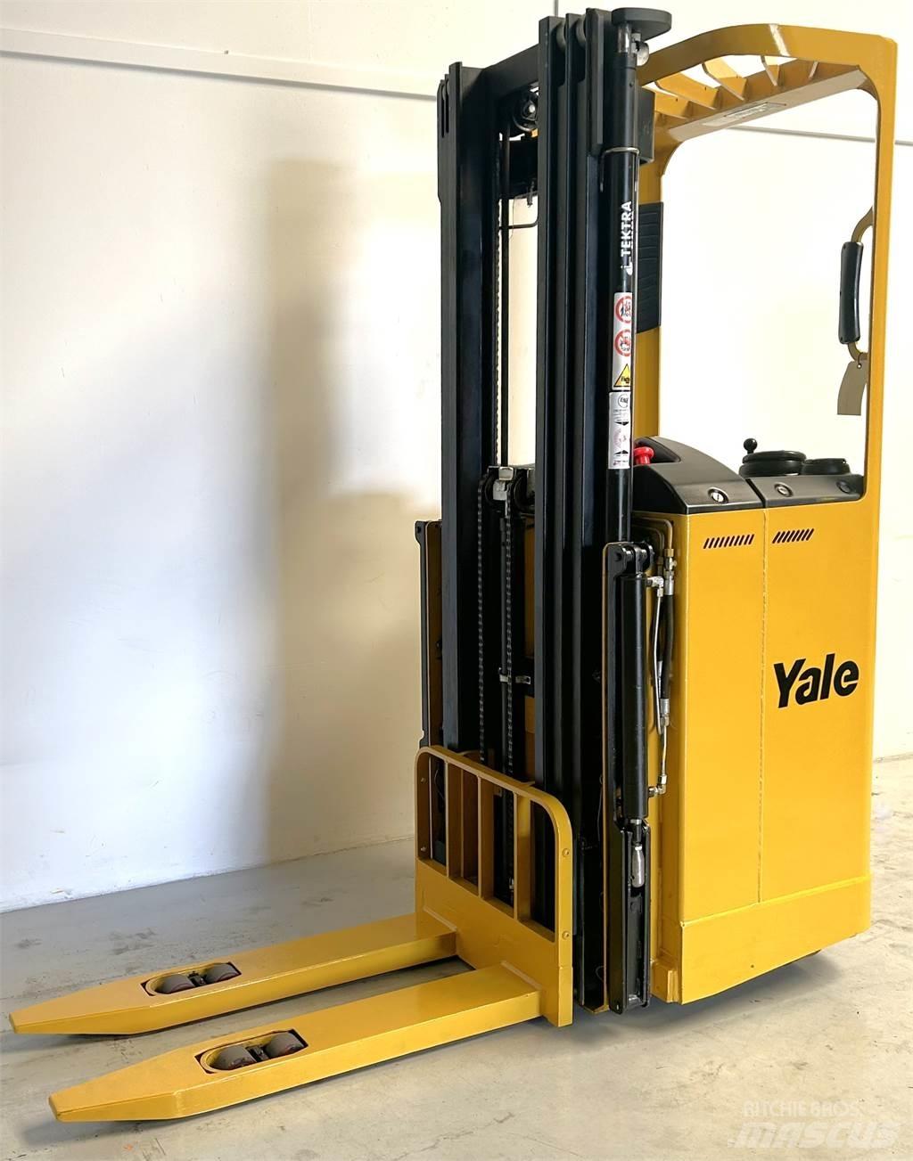 Yale SMS15S Ajettavat pinoamisvaunut