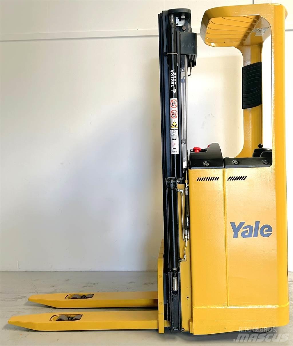 Yale SMS15S Ajettavat pinoamisvaunut