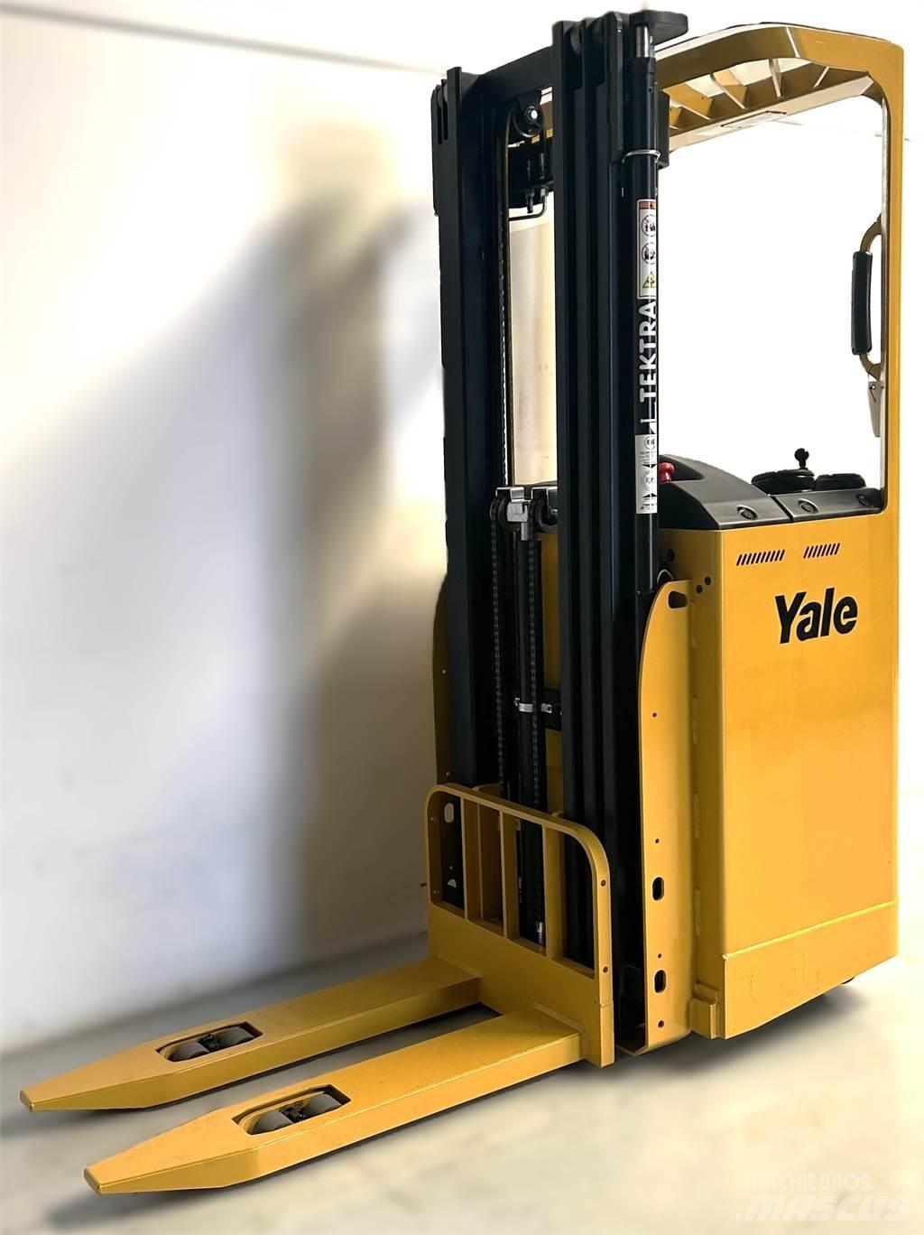 Yale SMS15S Ajettavat pinoamisvaunut