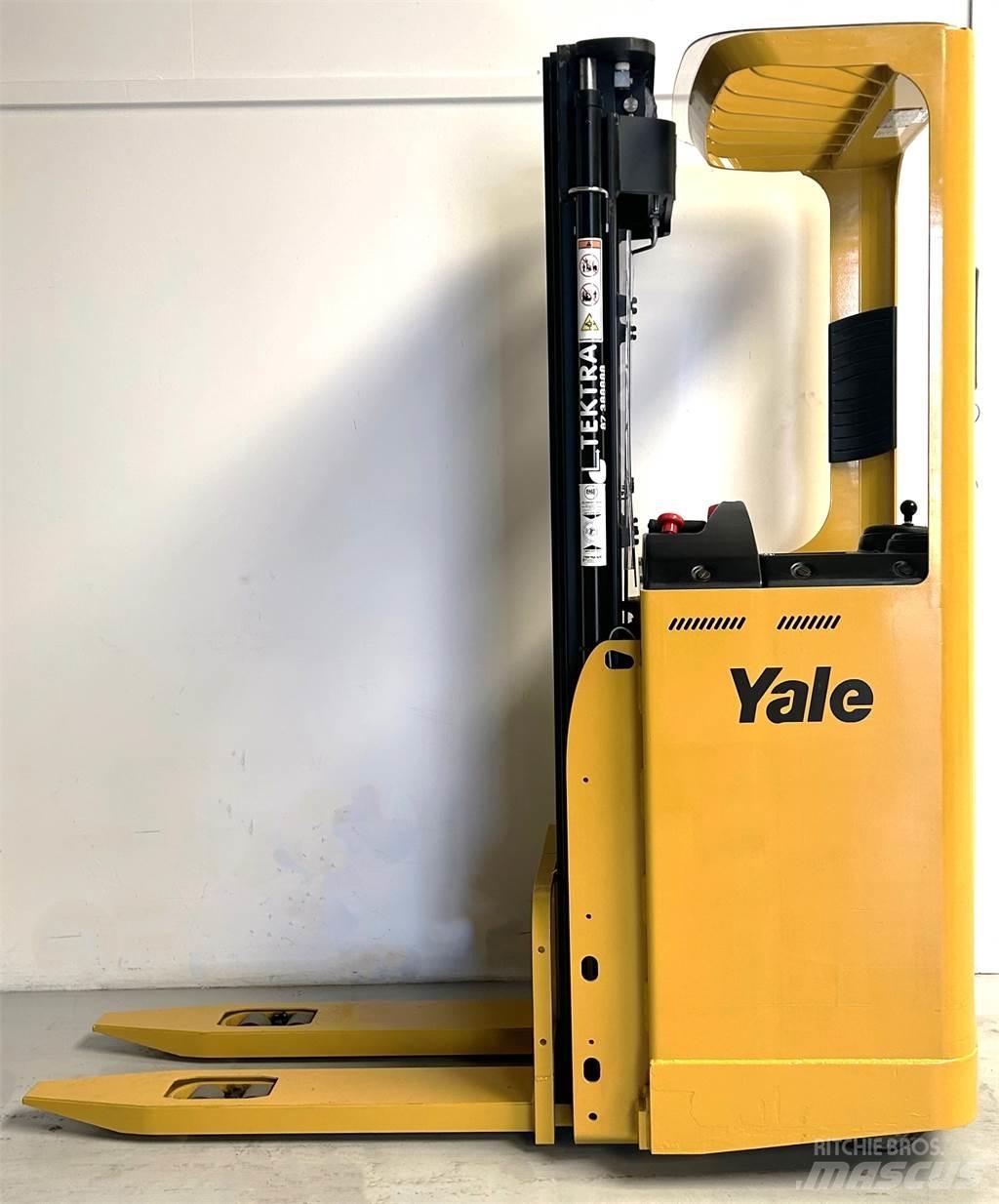 Yale SMS15S Ajettavat pinoamisvaunut
