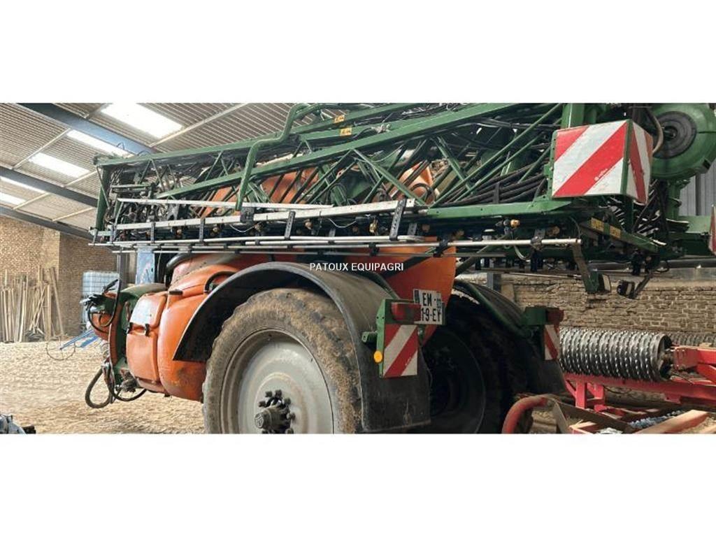 Amazone UX5200 Hinattavat ruiskut