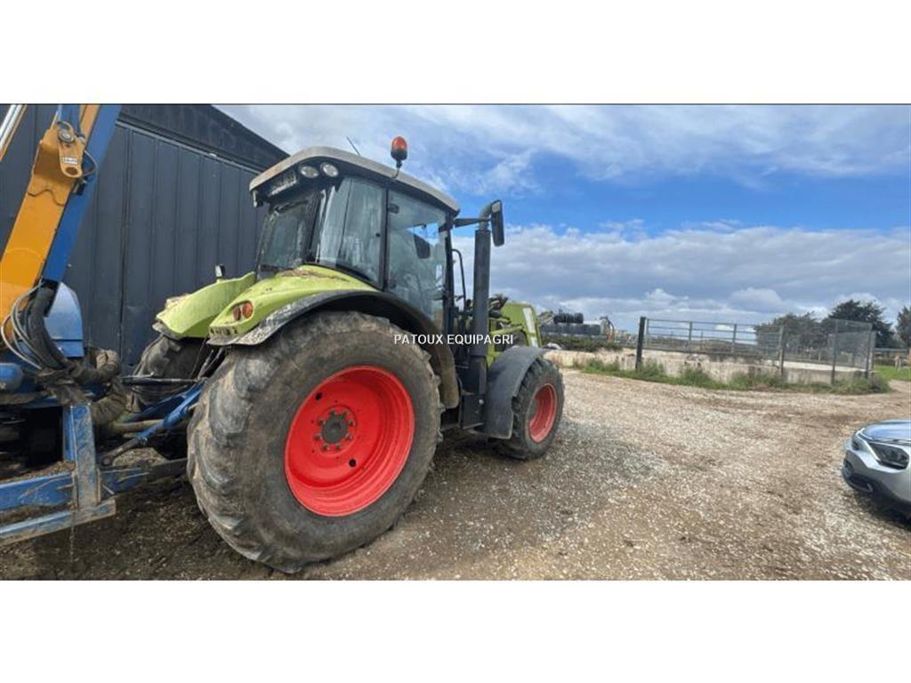 CLAAS ARION640 Traktorit