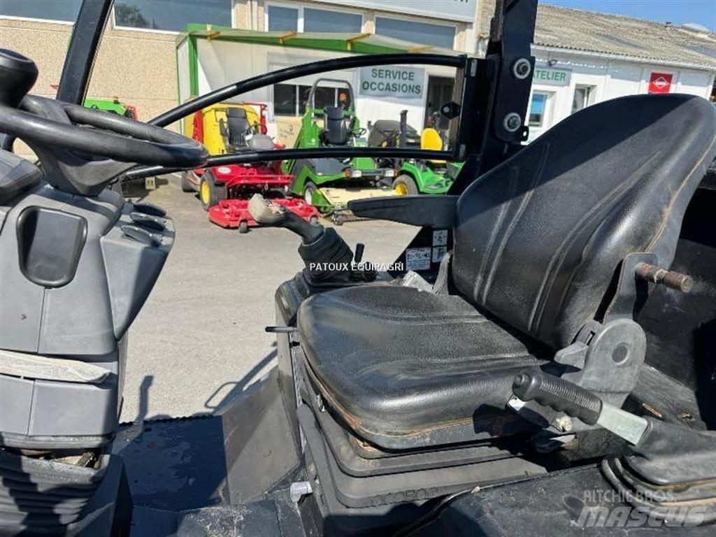 GiANT G3500 Pienkuormaajat