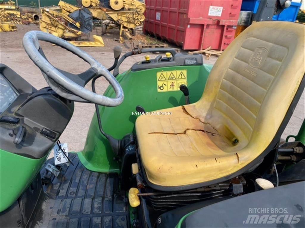 John Deere 4710 Traktorit