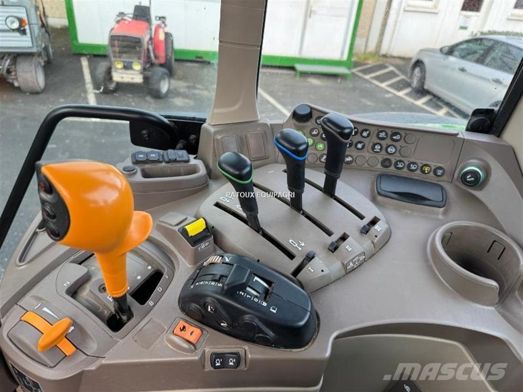 John Deere 6100M Traktorit