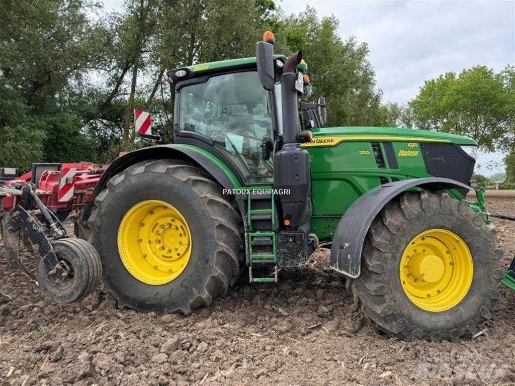 John Deere 6R250 Traktorit