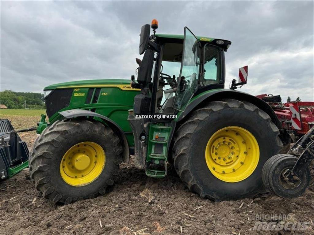 John Deere 6R250 Traktorit
