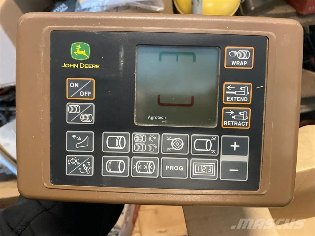 John Deere V451M Pyöröpaalaimet