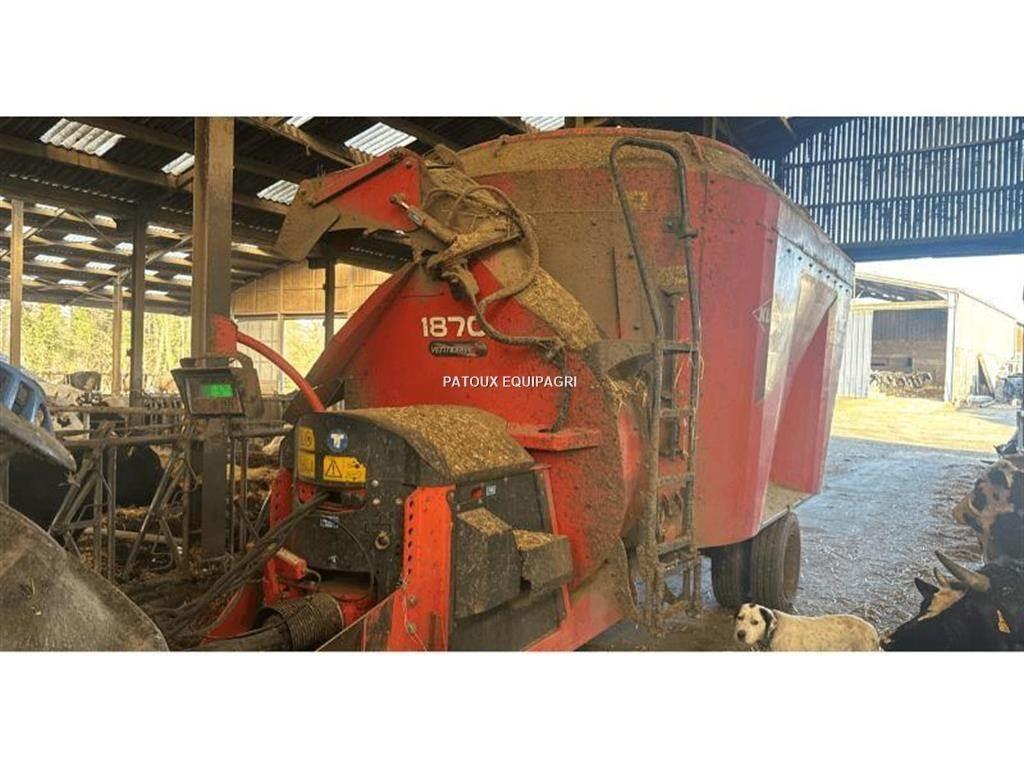 Kuhn 1870 Rehuvaunut