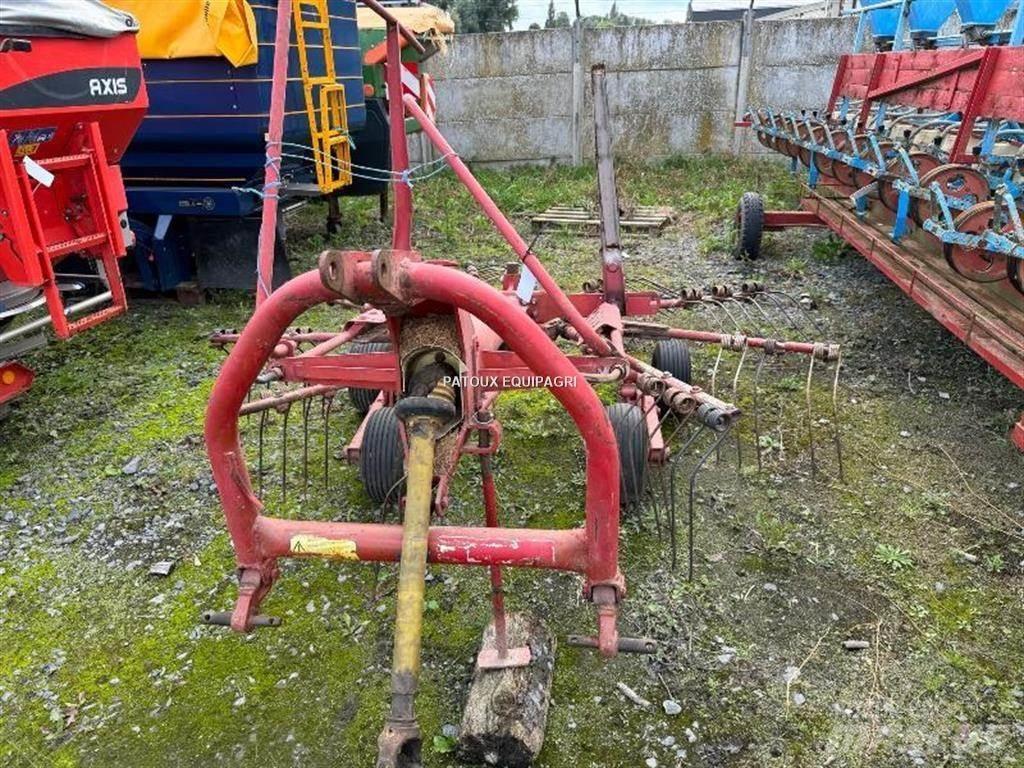 Kuhn GA300 Pöyhimet ja haravat