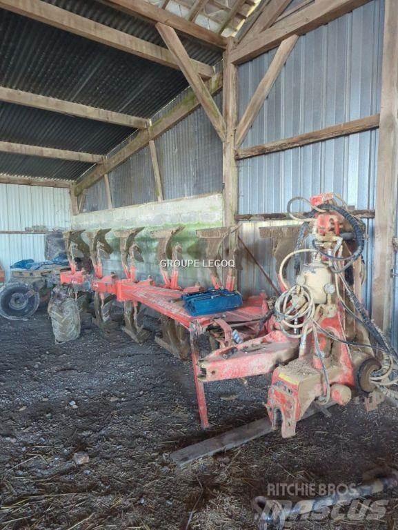 Kuhn VM 180 Sarka-aurat
