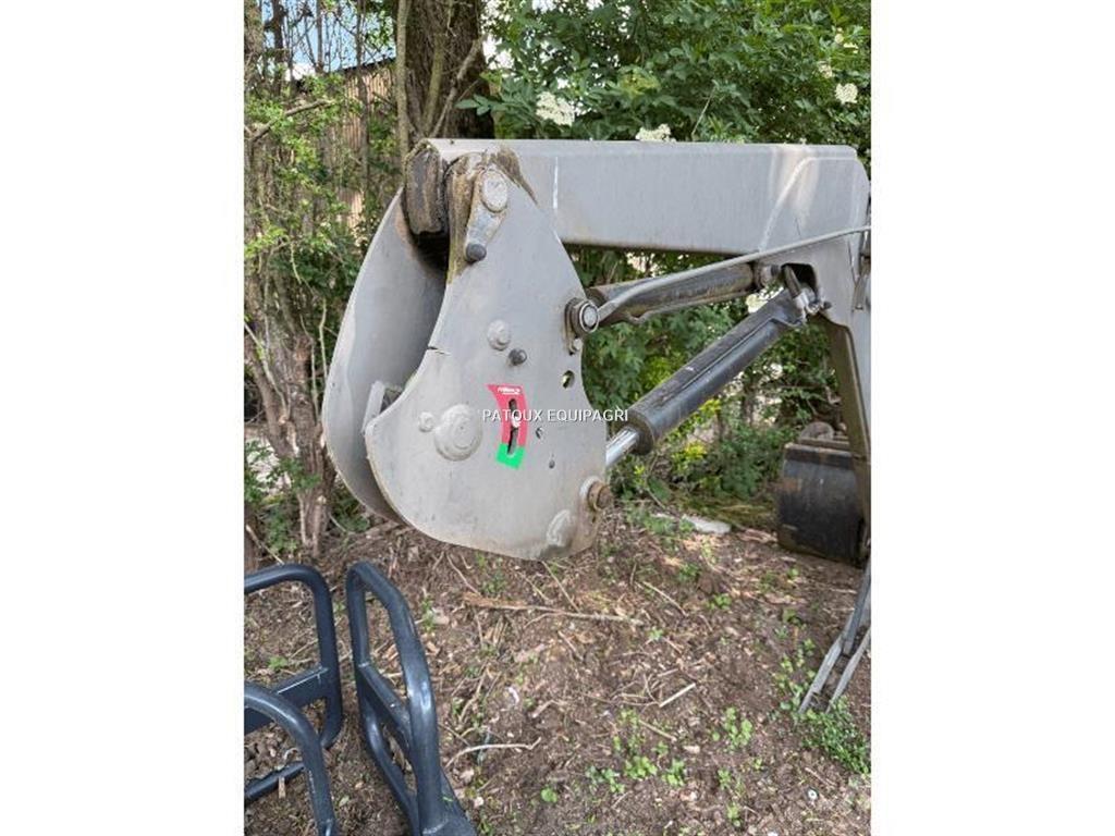 Mailleux T417 Etukuormaimet ja kaivuulaitteet