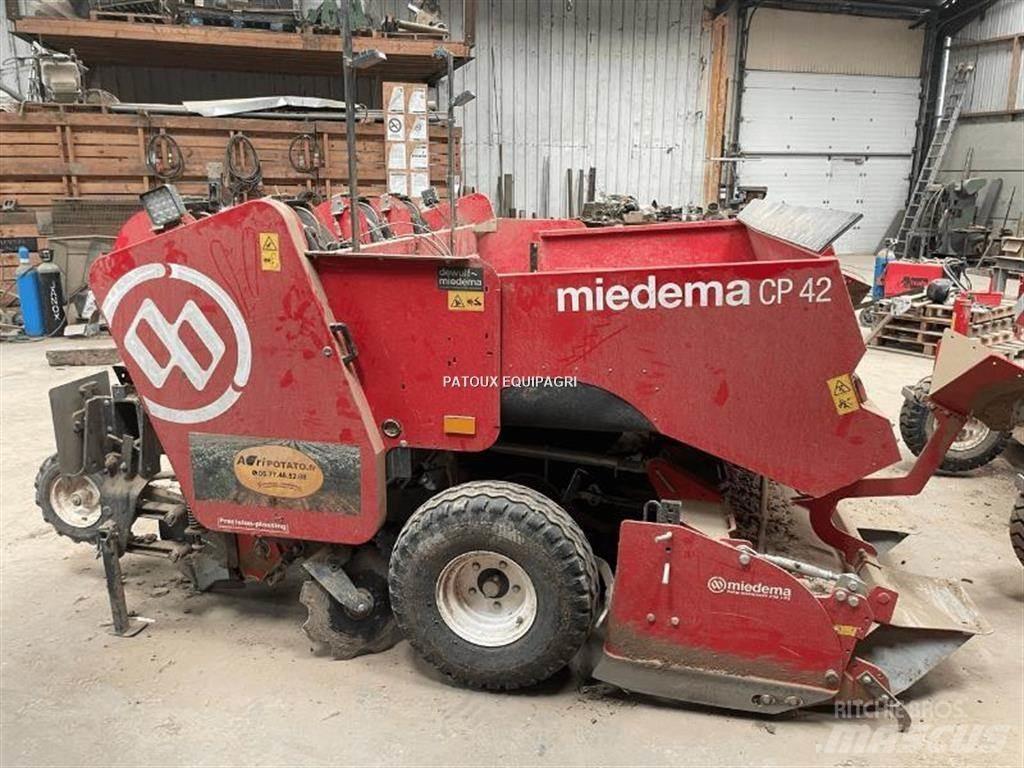 Miedema CP42 Perunanistutuskoneet