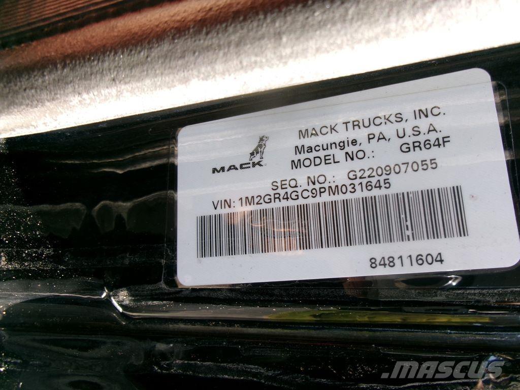 Mack GR64F Sora- ja kippiautot