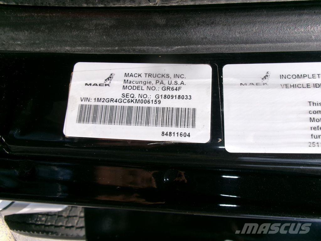 Mack GR64F Sora- ja kippiautot