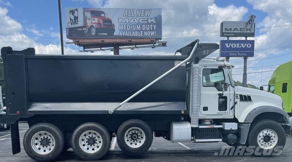 Mack GR64F Sora- ja kippiautot