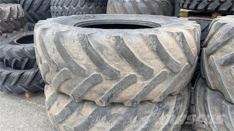 BKT 710/75R42 Renkaat ja vanteet