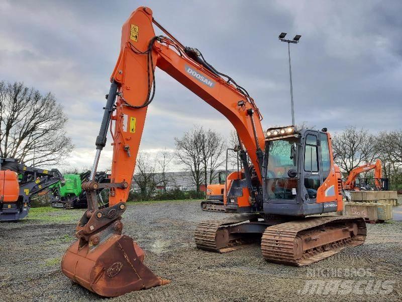 Doosan DX140LCR-5 Telakaivukoneet