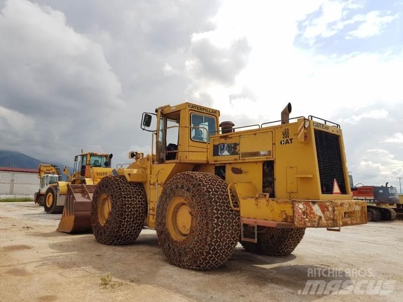 CAT 988B Pyöräkuormaajat