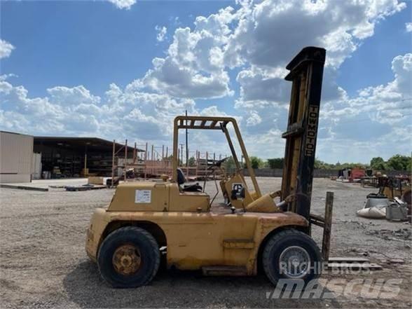 CAT B10 Maastotrukit