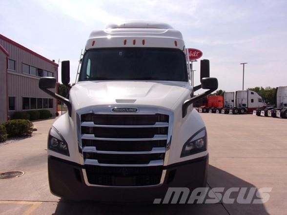 Freightliner CASCADIA 116 Vetopöytäautot