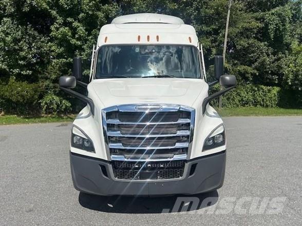 Freightliner CASCADIA 116 Vetopöytäautot
