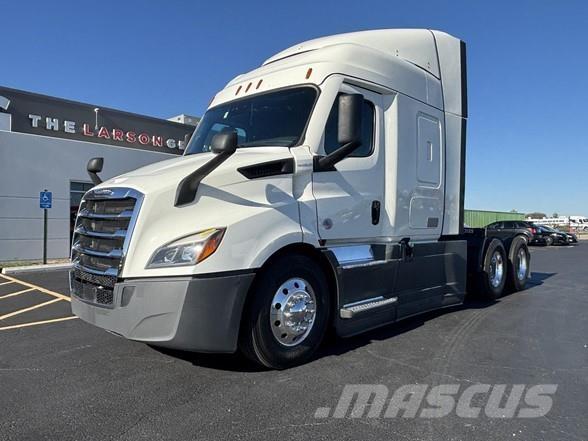 Freightliner CASCADIA 116 Vetopöytäautot