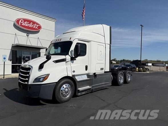 Freightliner CASCADIA 116 Vetopöytäautot