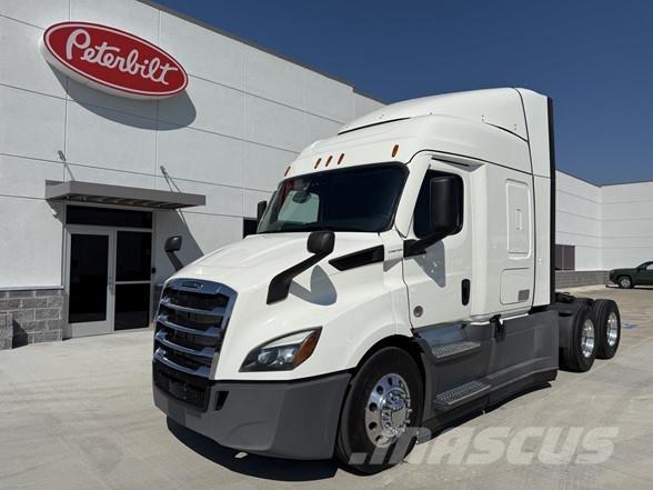 Freightliner CASCADIA 116 Vetopöytäautot