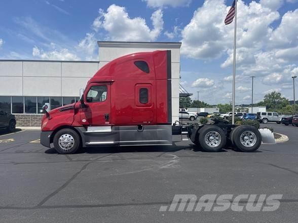 Freightliner CASCADIA 126 Vetopöytäautot