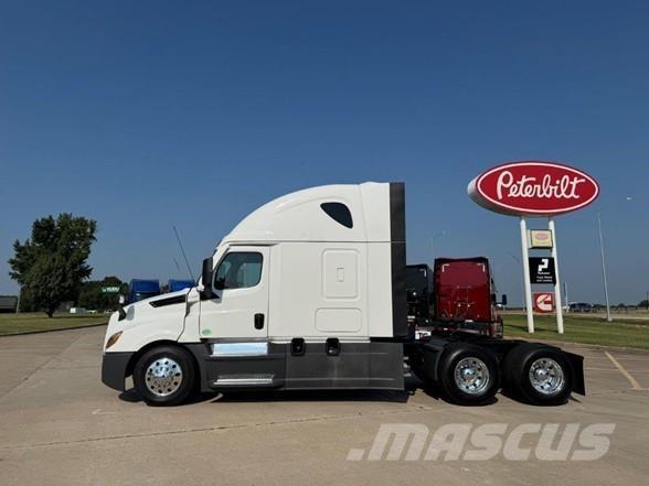 Freightliner CASCADIA 126 Vetopöytäautot