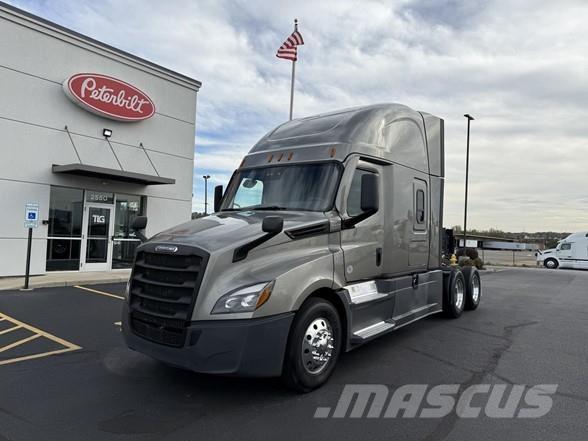 Freightliner CASCADIA 126 Vetopöytäautot
