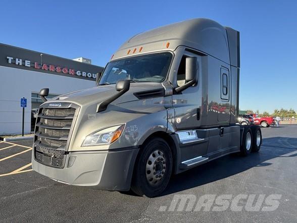 Freightliner CASCADIA 126 Vetopöytäautot