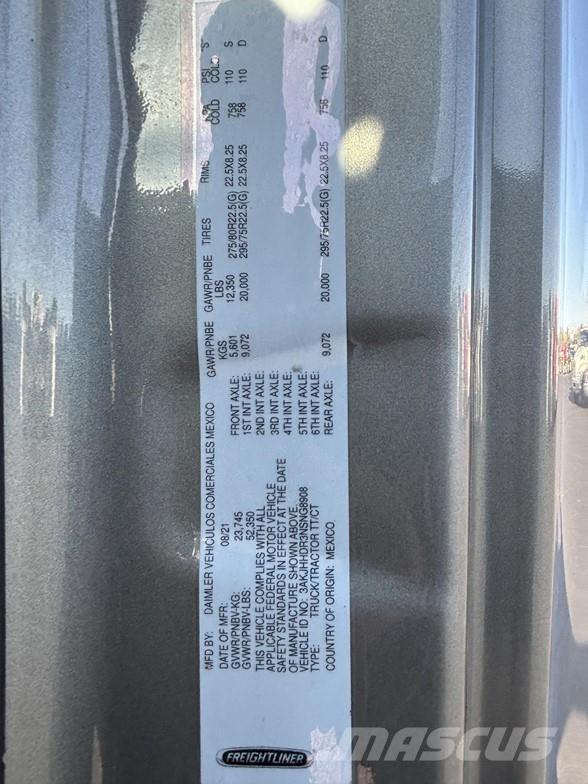 Freightliner CASCADIA 126 Vetopöytäautot