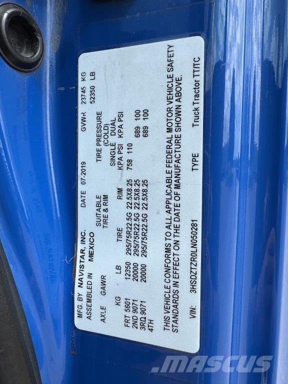 International LT Vetopöytäautot