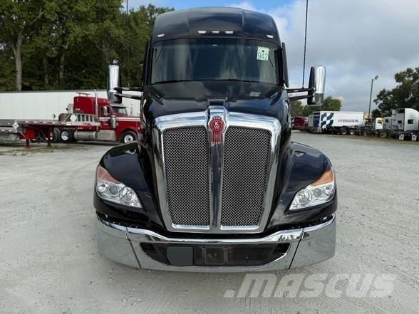 Kenworth T680 Vetopöytäautot