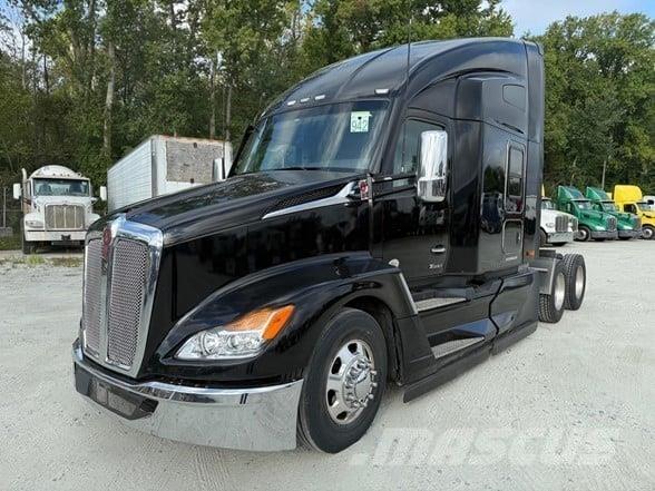 Kenworth T680 Vetopöytäautot