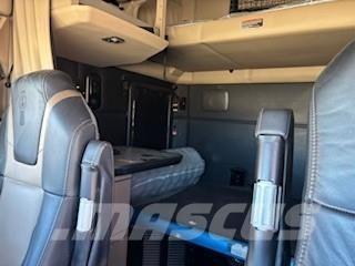 Kenworth T680 Vetopöytäautot