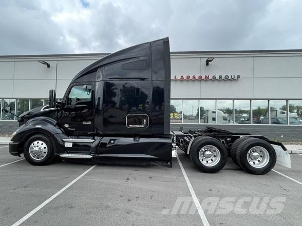 Kenworth T680 Vetopöytäautot
