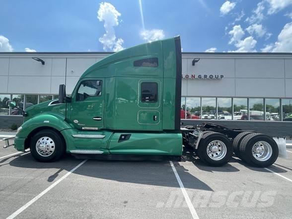 Kenworth T680 Vetopöytäautot