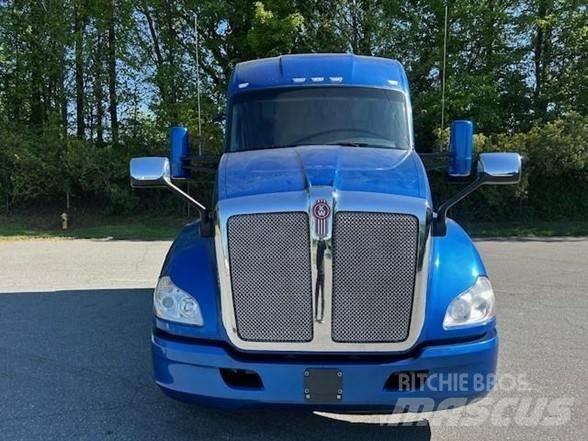 Kenworth T680 Vetopöytäautot