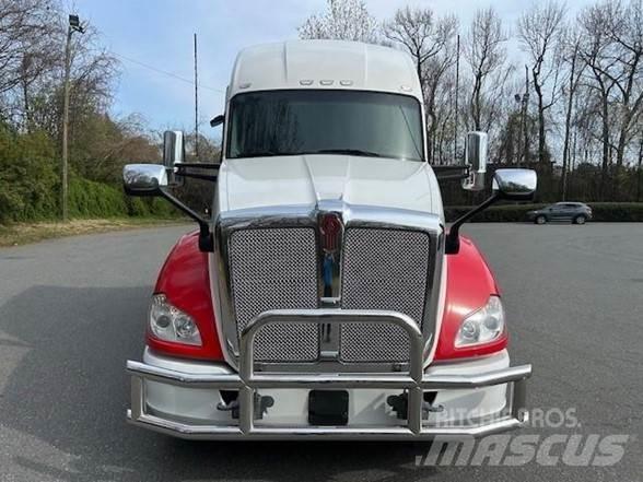Kenworth T680 Vetopöytäautot