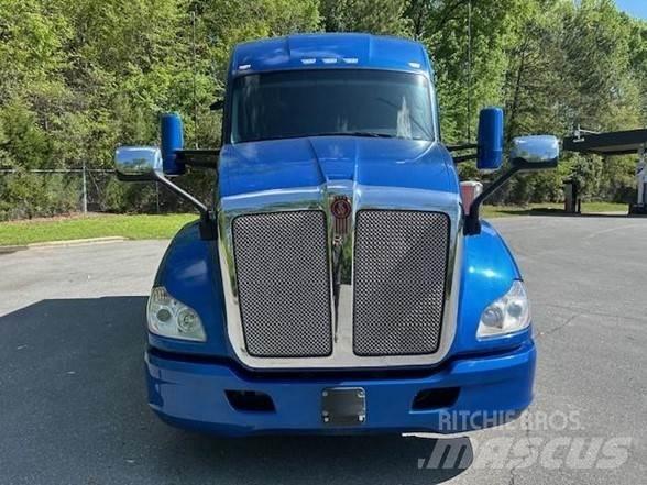 Kenworth T680 Vetopöytäautot